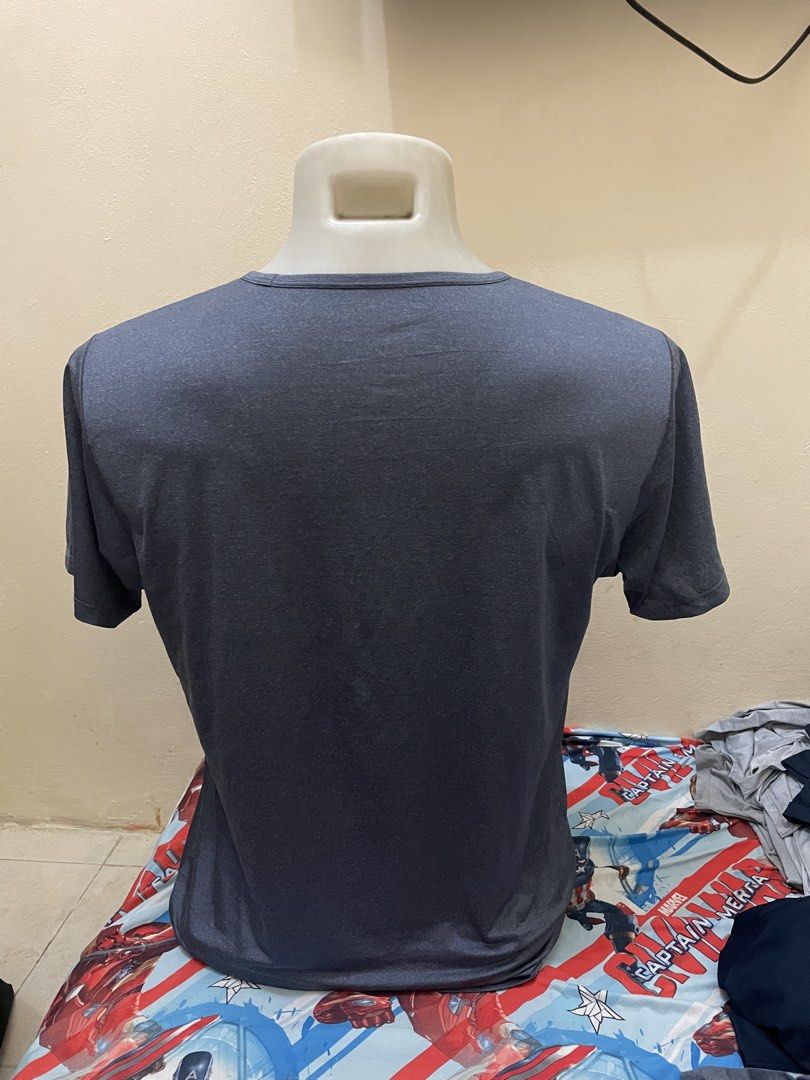 Uniqlo Airism (Category: Tshirts & Polo Shirts ) located in Manila. Submitted by trustkat (Listing ID 1423043372, Image 2). Description: Large silk 1.