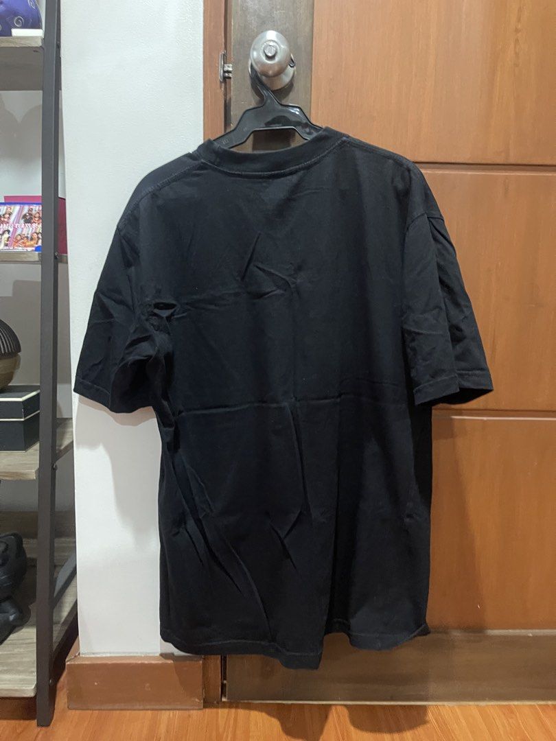 URBN ISLE Graphic Tee - Black - Large (Category: Tshirts & Polo Shirts ) located in Cainta. Submitted by engelerrrr (Listing ID 1422966741, Image 3). Description: - URBN ISLE graphic tee - Size: Large - Design: Butterfly and other graphics - Neckline: Crew neck - Sleeves: Short sleeves - Comfortable material - Perfect for casual wear.