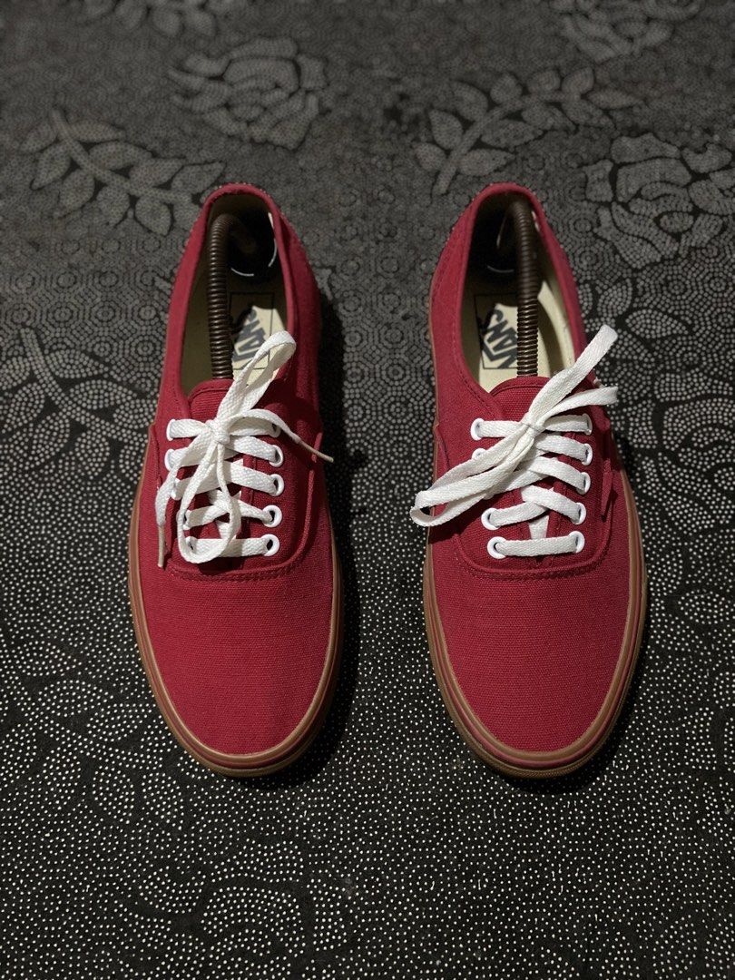 Vans Authentic Red Gumsole🔥 (Category: Sneakers) located in Liloan. Submitted by kjsneaks (Listing ID 1422943789, Image 2). Description: WTS‼️ Size 10 men, 28cm Authentic💯 Excellent as new condition No draggings Can do shipping nationwide Dm.