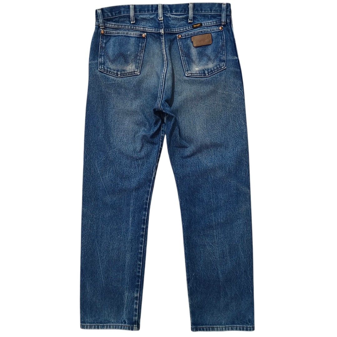 Wrangler 13MWZ Bootcut Jeans Pants (Category: Jeans) located in Dinalupihan. Submitted by brokencasket (Listing ID 1422963638, Image 2). Description: Wrangler 13MWZ Bootcut Jeans Pants Measurements on photo. Model Height 5'8.
