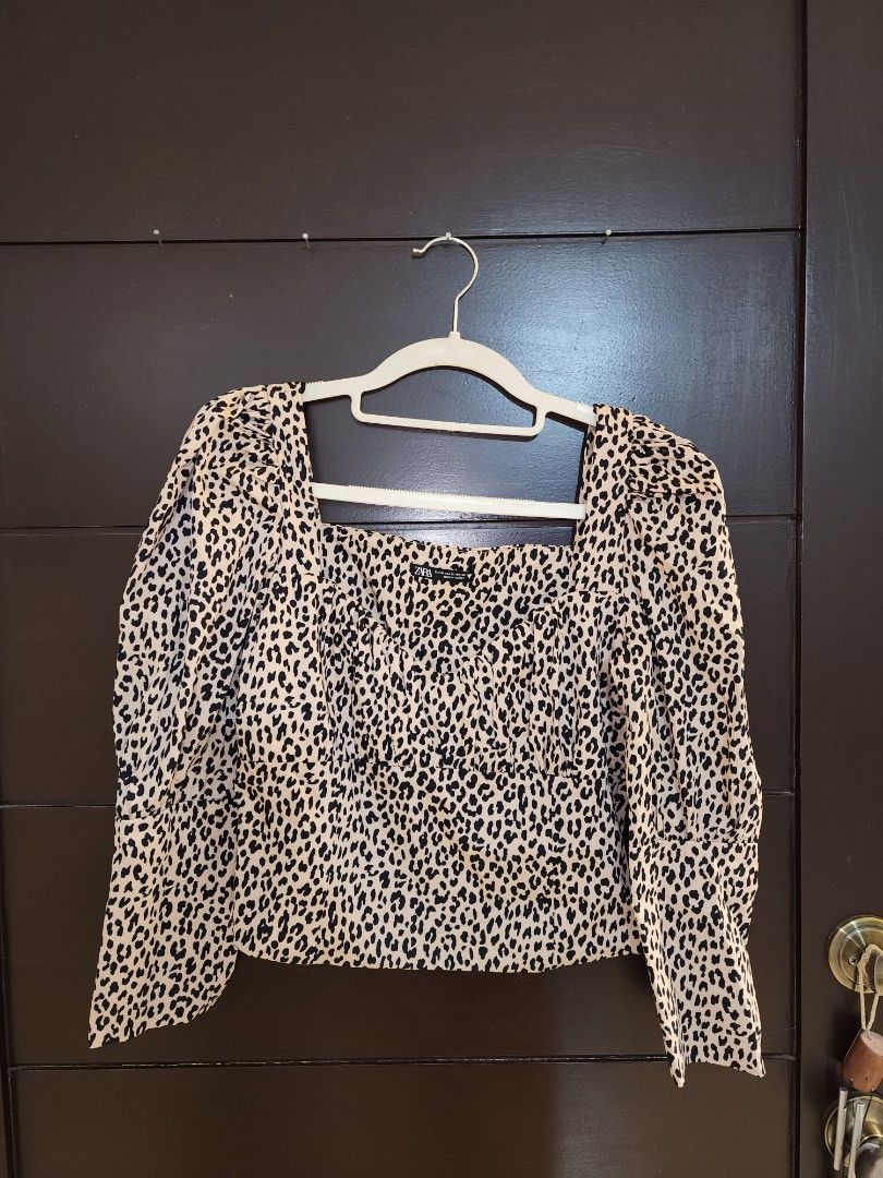 Zara blouse (Category: Blouses) located in Quezon City. Submitted by declutterbcozynot (Listing ID 1423001807, Image 2). Description: zara blouse medium never worn. washed only RFS: gained weight after giving birth.