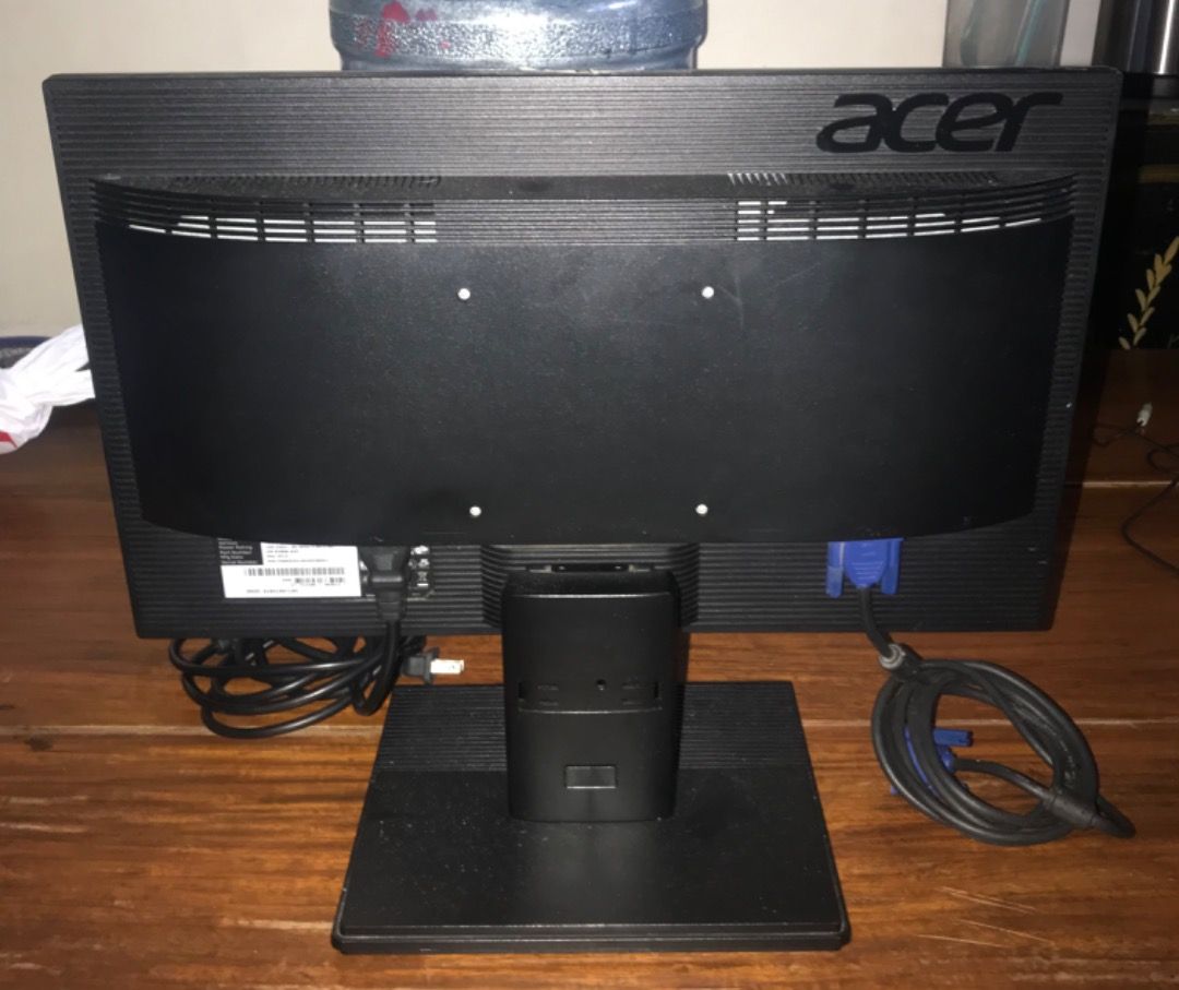 19” Acer LCD Monitor (Category: Monitor Screens) located in Caloocan City. Submitted by affordmoto40840 (Listing ID 1423238965, Image 3). Description: Permission to post admins ✨ Baka need nu 19” Acer LCD Monitor ✨ Also for sale: Acer PC Computer Set Specs: Processor - I5 4th Generation Memory - 4GB DDR3 RAM 19” Acer LCD Monitor Lenovo 3-pc. Multimedia Speakers Issue: Motherboard defective (needs replacement) Good condition! 📌 Selling for as low