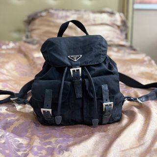 (Category: ) located in . Submitted by jolietoujoursfashionshop (Listing ID 1423127595, Image 1). Description: .