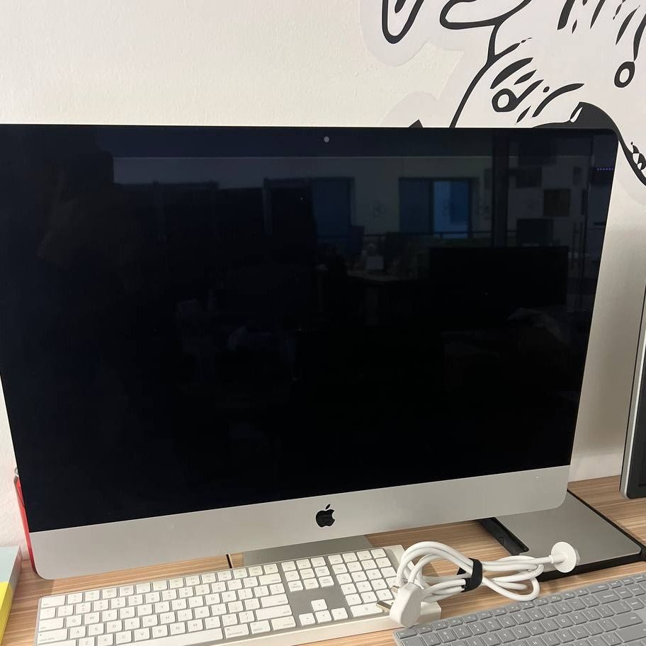 Apple iMac Desktop Computer 201765604801958531110