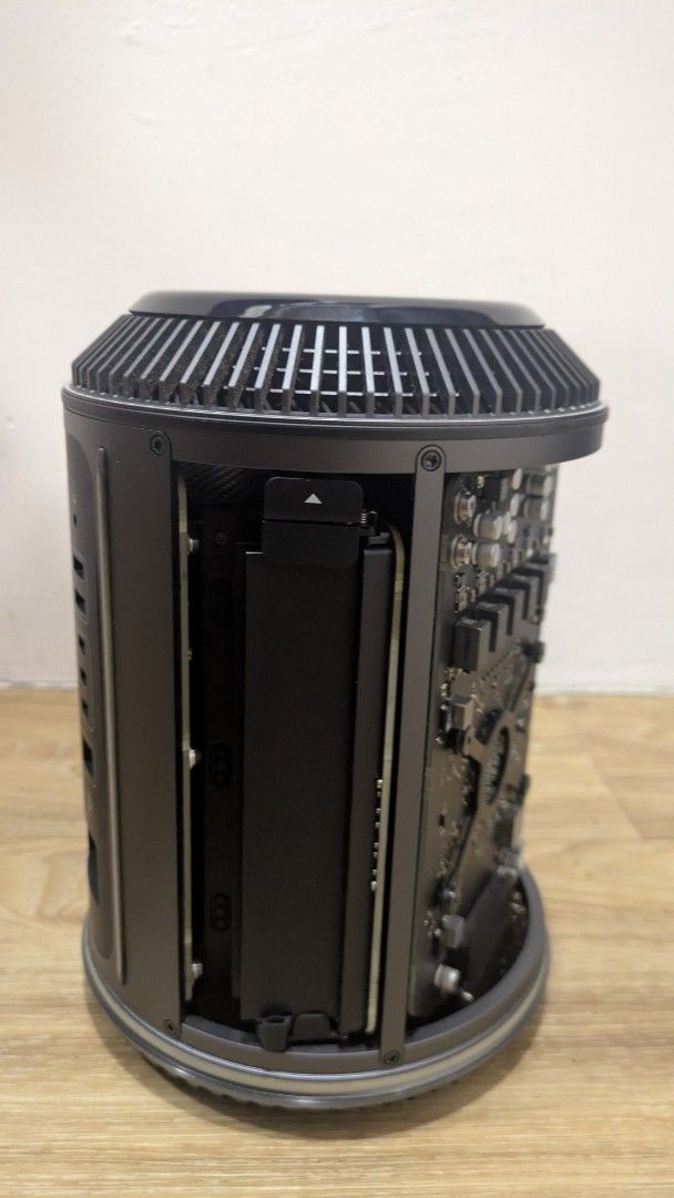 Apple Mac Pro (Late 2013)65673108628225116