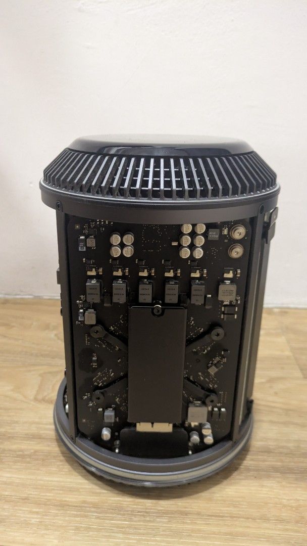 Apple Mac Pro (Late 2013)65673108628225115