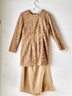 (Category: ) located in . Submitted by daflab.wardrobe (Listing ID 1423095435, Image 1). Description: .