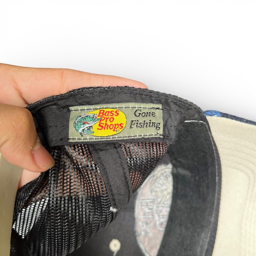 Bass Pro Trucker Cap (Category: Caps & Hats) located in Bokod. Submitted by gianfdc (Listing ID 1423218130, Image 3). Description: - OSFA - EXCELLETN CONDITION -issue: isang snap check last photo.