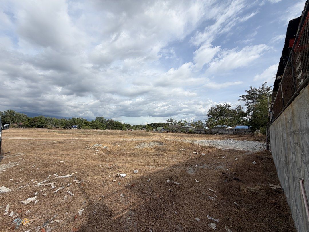 Beach front in Botalan Zambales (Category: Lot) located in Taguig. Submitted by brokerhanstaneo_09178038728 (Listing ID 1423165361, Image 2). Description: Beach from Lot for sale Botolan Zambales Lot size: 1,500 sqm Frontage: 30 meters x 50 meters 4 hours drive to Manila.