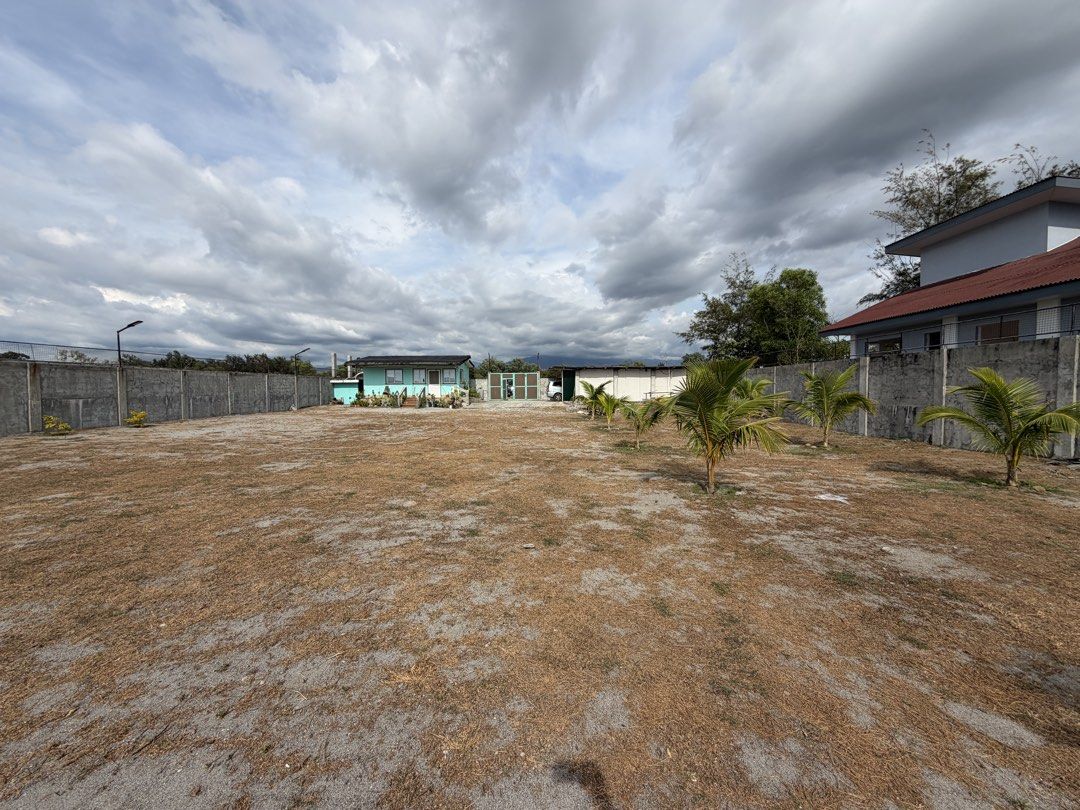 Beach front in Botalan Zambales (Category: Lot) located in Taguig. Submitted by brokerhanstaneo_09178038728 (Listing ID 1423165361, Image 3). Description: Beach from Lot for sale Botolan Zambales Lot size: 1,500 sqm Frontage: 30 meters x 50 meters 4 hours drive to Manila.
