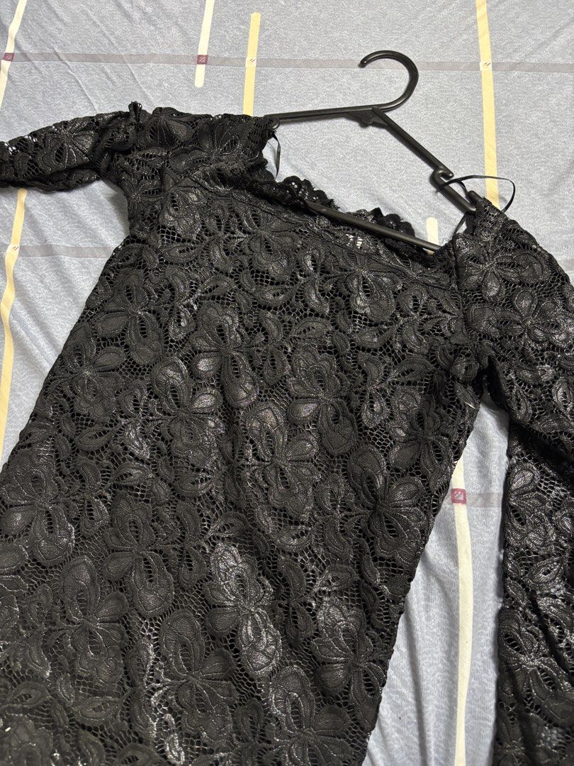 Black Lace Off-Shoulder Dress (Category: Dresses) located in Muntinlupa City. Submitted by rinrinzzz (Listing ID 1423193696, Image 3). Description: - Worn once for prom - Bought in H&M - Black lace mini dress - Off-shoulder design - Perfect for dinner dates, formal events, etc. .