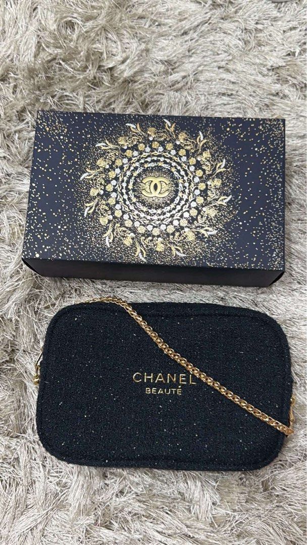 Chanel Midnight Blue Bag with Gold adjustable Chain (Category: Luxury Bags & Wallets) located in Manila. Submitted by she_jenly (Listing ID 1423124601, Image 1). Description: - 100% Authentic Chanel Beauté cosmetic bag - Black tweed exterior - Elegant gold chain strap - Gold-tone zipper pull with Chanel logo charm (Was not part of the original, just added) - Comes with original decorative box - Designed for cosmetics and small essentials .