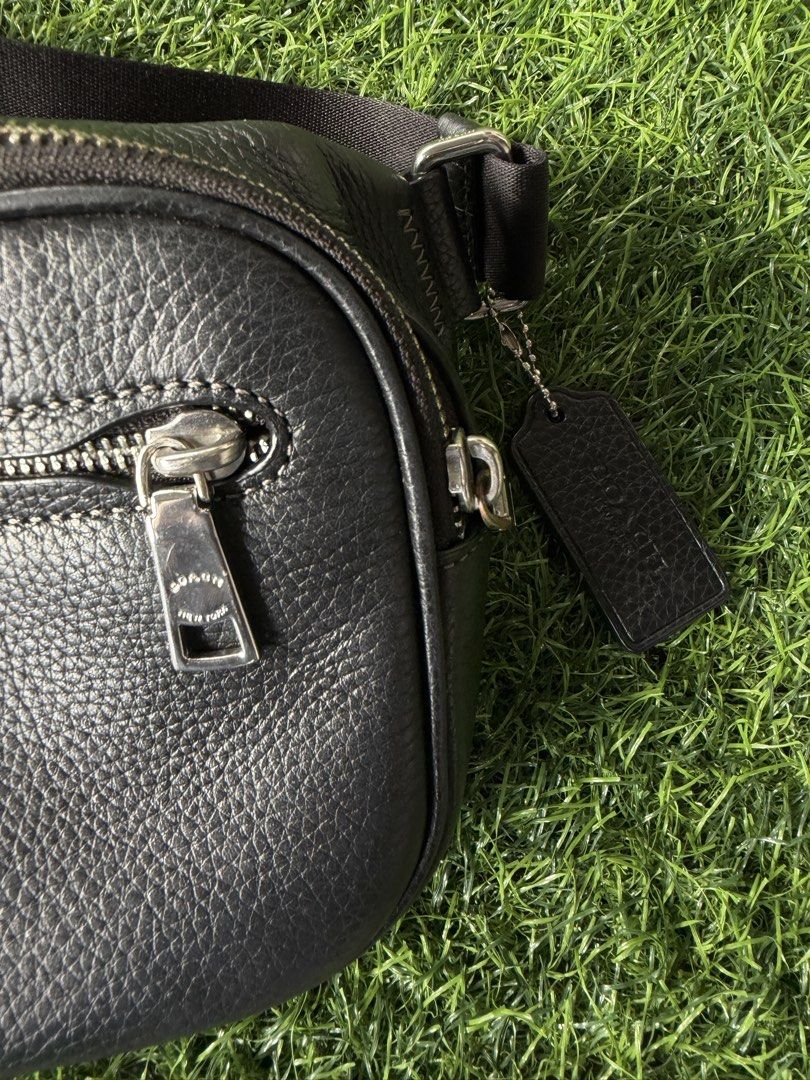 Coach Elias Belt Bag (Category: Luxury Bags & Wallets) located in Makati City. Submitted by thethrilltofind (Listing ID 1423162433, Image 3). Description: - Coach Elias Belt Bag - Black leather - Classic Coach design - Versatile wear (waist or crossbody) - Stylish and practical.