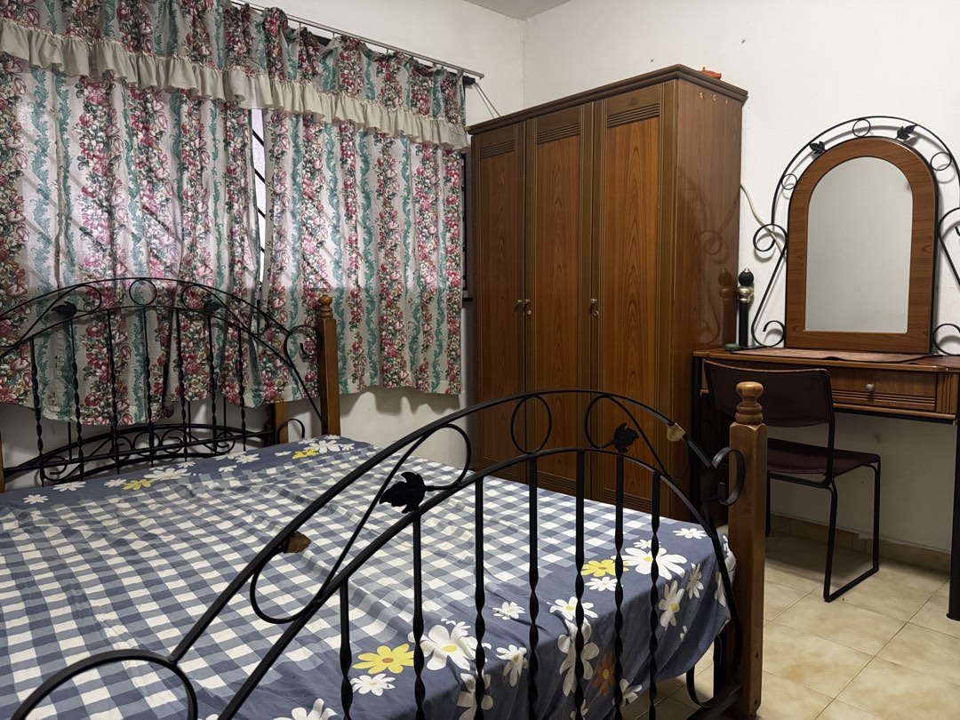 (Category: ) located in . Submitted by indiasdc12 (Listing ID 1423184337, Image 1). Description: .