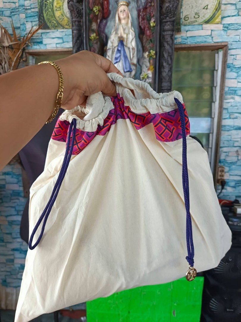 Cream 26cm quilted (Category: Luxury Bags & Wallets) located in Ozamiz City. Submitted by kapesteba112457 (Listing ID 1423151057, Image 3). Description: LTORIRING CHEVROOON.... kasya long wallet folded payung. 26cm.. ganda flawlessss.. ❤ selected preloved from japan/korea...