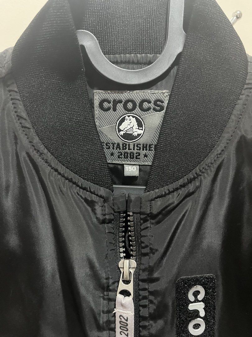 Crocs Black Bomber Jacket (Category: Coats, Jackets and Outerwear) located in Tarlac. Submitted by jclections (Listing ID 1423221730, Image 2). Description: .