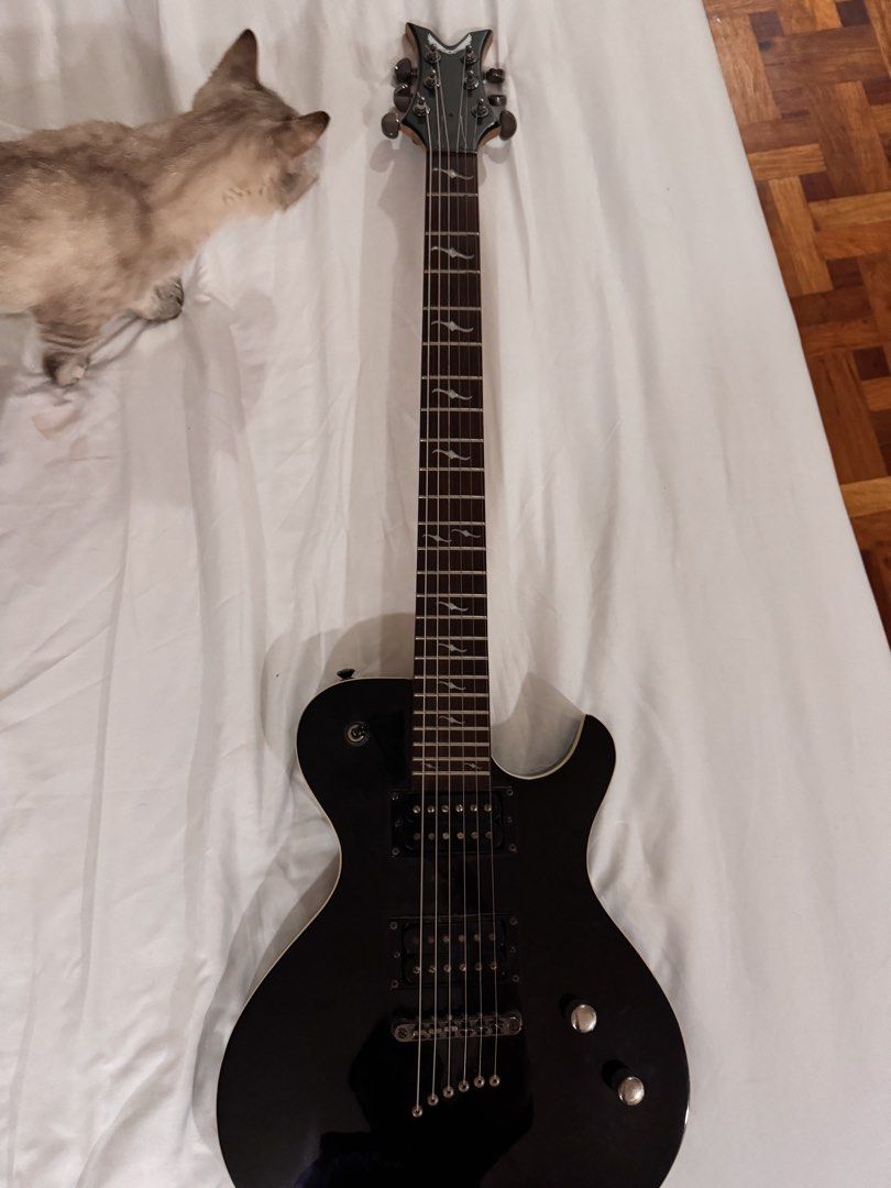Dean Vendetta Electric Guitar (Category: Musical Instruments) located in Manila. Submitted by seifer.eddy (Listing ID 1423241351, Image 1). Description: Les Paul style dean guitar High output pickups for metal Never gigged, ginagamit lang sa bahay Issues: scratchy pots.