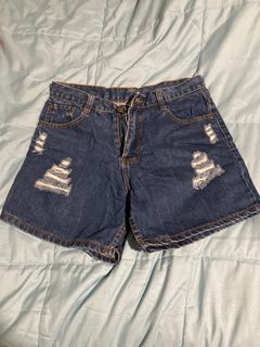 (Category: ) located in . Submitted by silhouettee (Listing ID 1423214020, Image 1). Description: .
