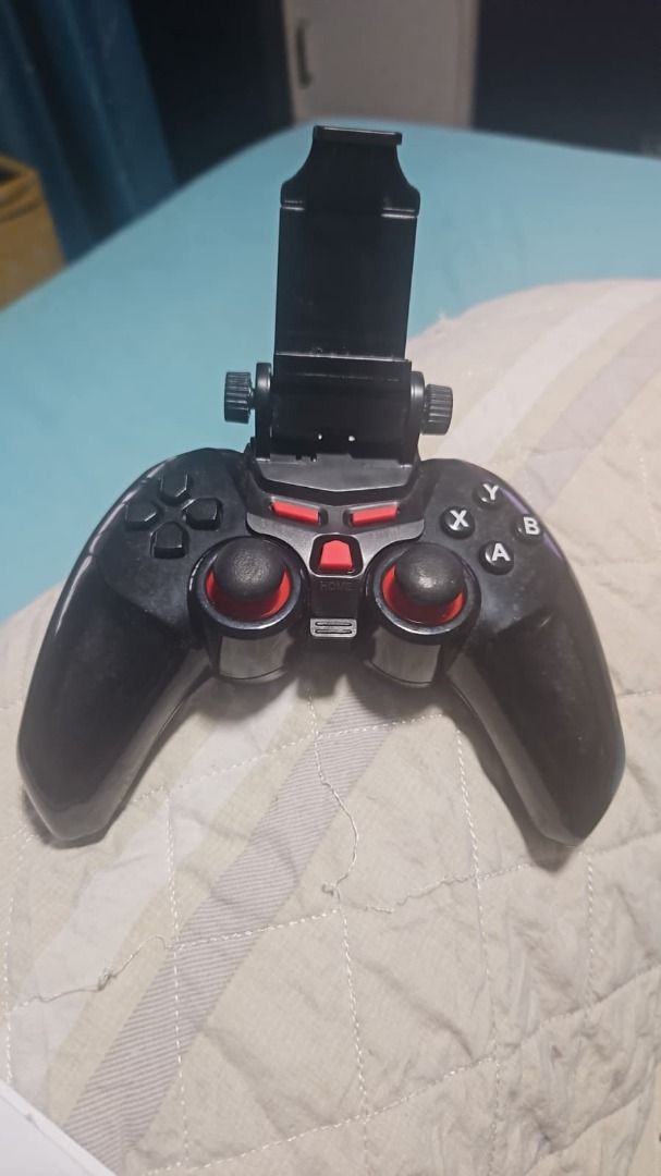 DOBE Android Bluetooth Game Controller (Category: Controllers) located in Singapore. Submitted by anusha_shasha (Listing ID 1423153021, Image 1). Description: Price: (Recommended: $15 depending on condition; you can set slightly higher and allow negotiation) Description: Selling a DOBE Android Bluetooth game controller. Bought it to play Call of Duty Mobile but it’s only compatible with PUBG, so it was never used after testing. Condition is like 