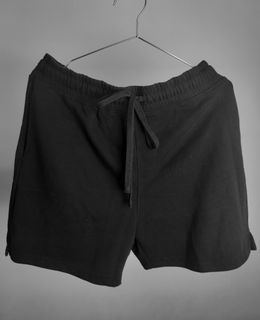 (Category: ) located in . Submitted by june.closet (Listing ID 1423175160, Image 1). Description: .