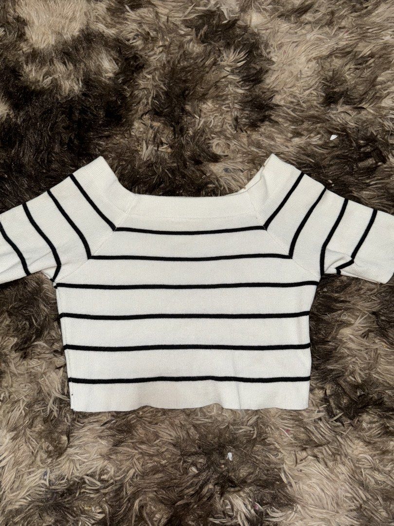 Fudge Rock Striped Off-Shoulder Crop Top (Category: Sleeveless) located in Las Pinas. Submitted by delifits (Listing ID 1423156268, Image 1). Description: Price is negotiable!.