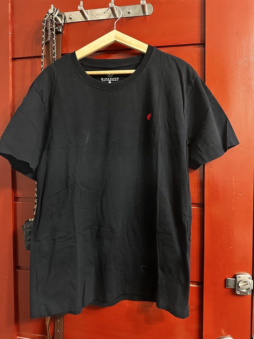 Giordano shirt (Category: Shirts) located in General Trias. Submitted by declutter_manilaaa (Listing ID 1423207760, Image 1). Description: .