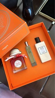 (Category: ) located in . Submitted by authenticandluxury_bags (Listing ID 1423082856, Image 1). Description: .