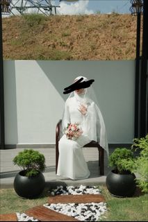 (Category: ) located in . Submitted by crazeforthrift (Listing ID 1423117374, Image 1). Description: .