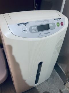 （分類：）位於 。 由 oddphoenix.82c050 提交（商品編號 1423237096，圖片 1）。簡介： 。