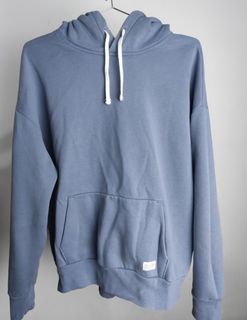 (Category: ) located in . Submitted by june.closet (Listing ID 1423179050, Image 1). Description: .