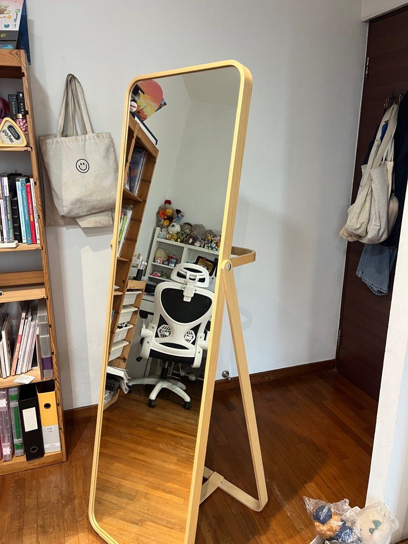 IKEA standing mirror444602091381073924