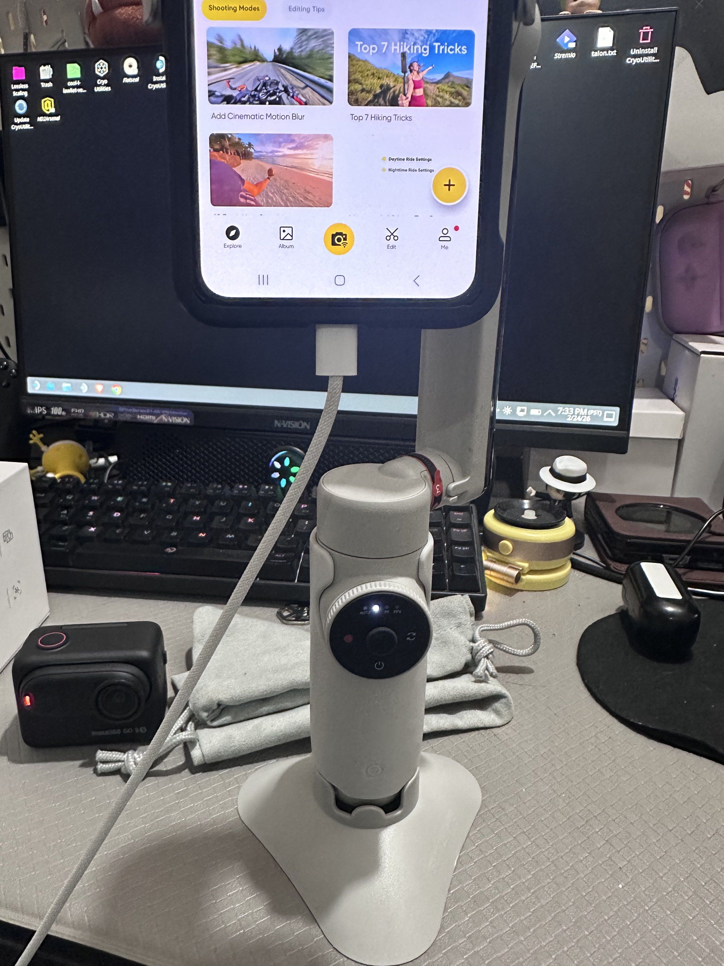 Insta360 Flow AI-Powered Smartphone Stabilizer (Category: Gimbals & Stabilizers ) located in Quezon City. Submitted by gelord89 (Listing ID 1423189972, Image 1). Description: No issue‼️ Used only when abroad ‼️ RFS : Upgrade to insta360 Go 3S Meet up Victoria Towers Starbucks Test to sawa. Deliver you carry fee 👌.