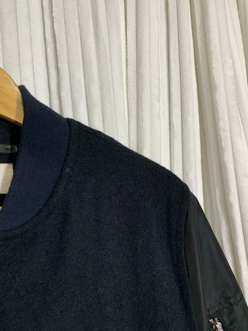 J717-H&M MEN'S WOOL BLEND PADDED BOMBER JACKET (Category: Coats, Jackets and Outerwear) located in Bauang. Submitted by wintercollectionfc (Listing ID 1423147051, Image 2). Description: ❗️𝘼𝙡𝙡 𝙙𝙚𝙩𝙖𝙞𝙡𝙨 𝙥𝙤𝙨𝙩𝙚𝙙❗️ ✨𝗛&𝗠 𝗠𝗘𝗡'𝗦 𝗪𝗢𝗢𝗟 𝗕𝗟𝗘𝗡𝗗 𝗣𝗔𝗗𝗗𝗘𝗗 𝗕𝗢𝗠𝗕𝗘𝗥 𝗝𝗔𝗖𝗞𝗘𝗧✨ ᴄᴏᴅᴇ: ᴊ717 𝐏𝐫𝐢𝐜𝐞: 𝟕𝟒𝟖+ 𝐒𝐅 ▪️ MEDIUM ▪️ Good as New ▪️ No Issues ▪️ W 21" x L 26" ▪️ BLACK 📍Location: LA UNION (New updated location) 📩DM