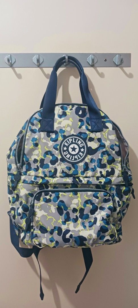 Kipling Backpack （分類：背囊）位於 Hong Kong。 由 englishtutorial 提交（商品編號 1423161389，圖片 1）。簡介： Authentic, bought in the u.s., only used twice 美國買,絕對正貨。