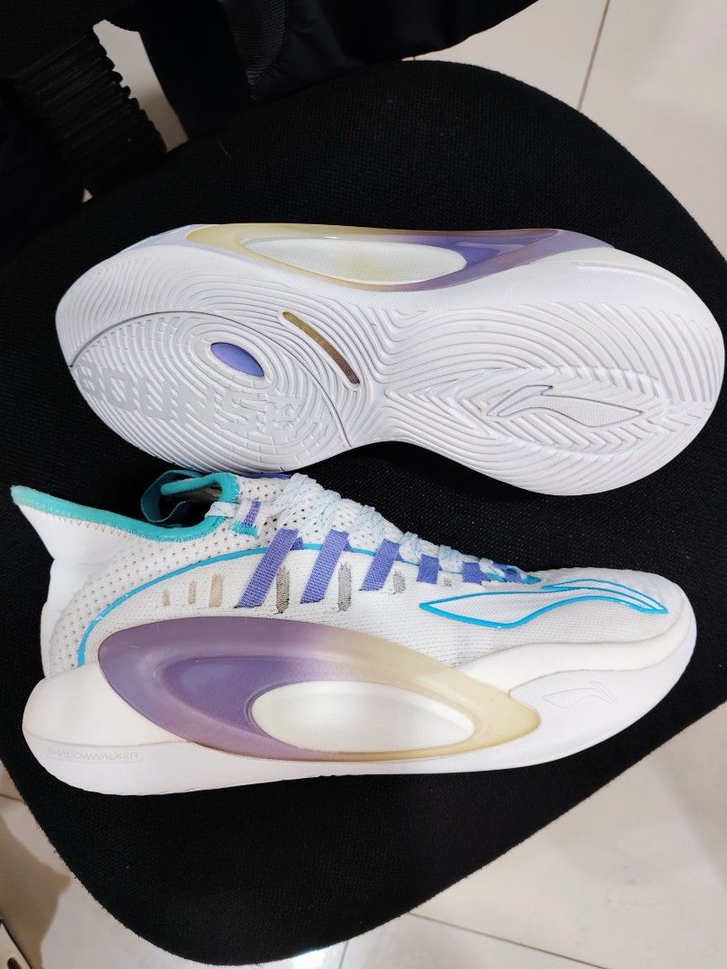 Li-Ning Basketball Shoes (Category: Sneakers) located in General Santos City (Dadiangas). Submitted by sonjie1991 (Listing ID 1423212674, Image 1). Description: Good as new, No Drag, No Flaws.