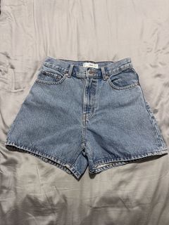 (Category: ) located in . Submitted by ladymomo (Listing ID 1423194408, Image 1). Description: .
