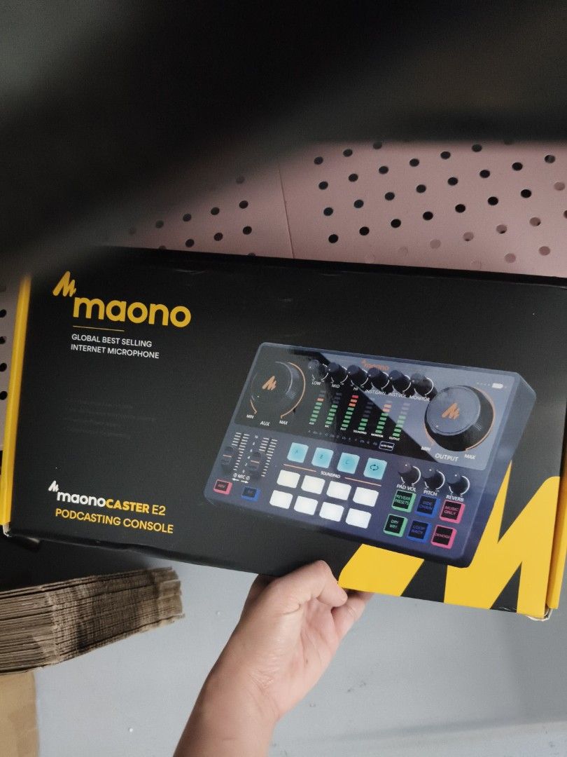 MaonoCaster E2 Podcast Console - Brand New