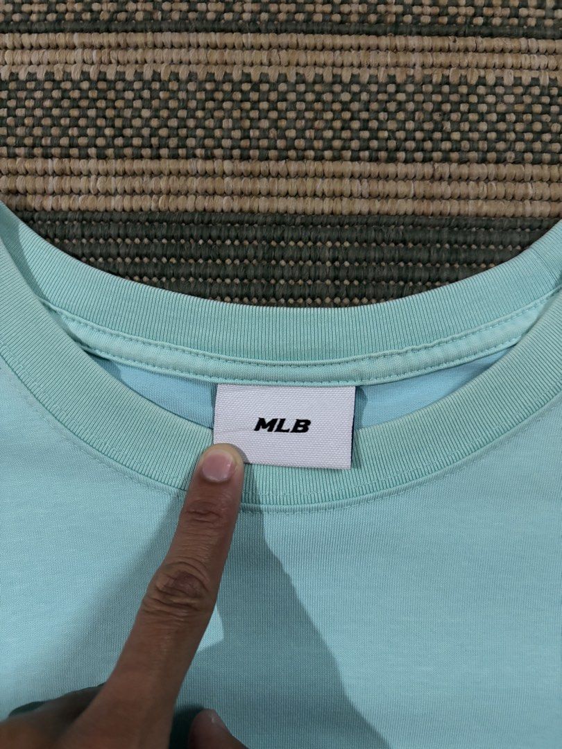 MLB Los Angeles Dodgers T-shirt (Category: Tshirts & Polo Shirts ) located in Bulacan. Submitted by charlieflips (Listing ID 1423222375, Image 3). Description: SIZE XL DIMES: 25/29 EXCELLENT CONDI ISSUE MINIMAL STAIN.