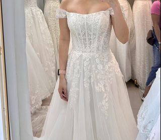 (Category: ) located in . Submitted by bride2025 (Listing ID 1423192084, Image 1). Description: .