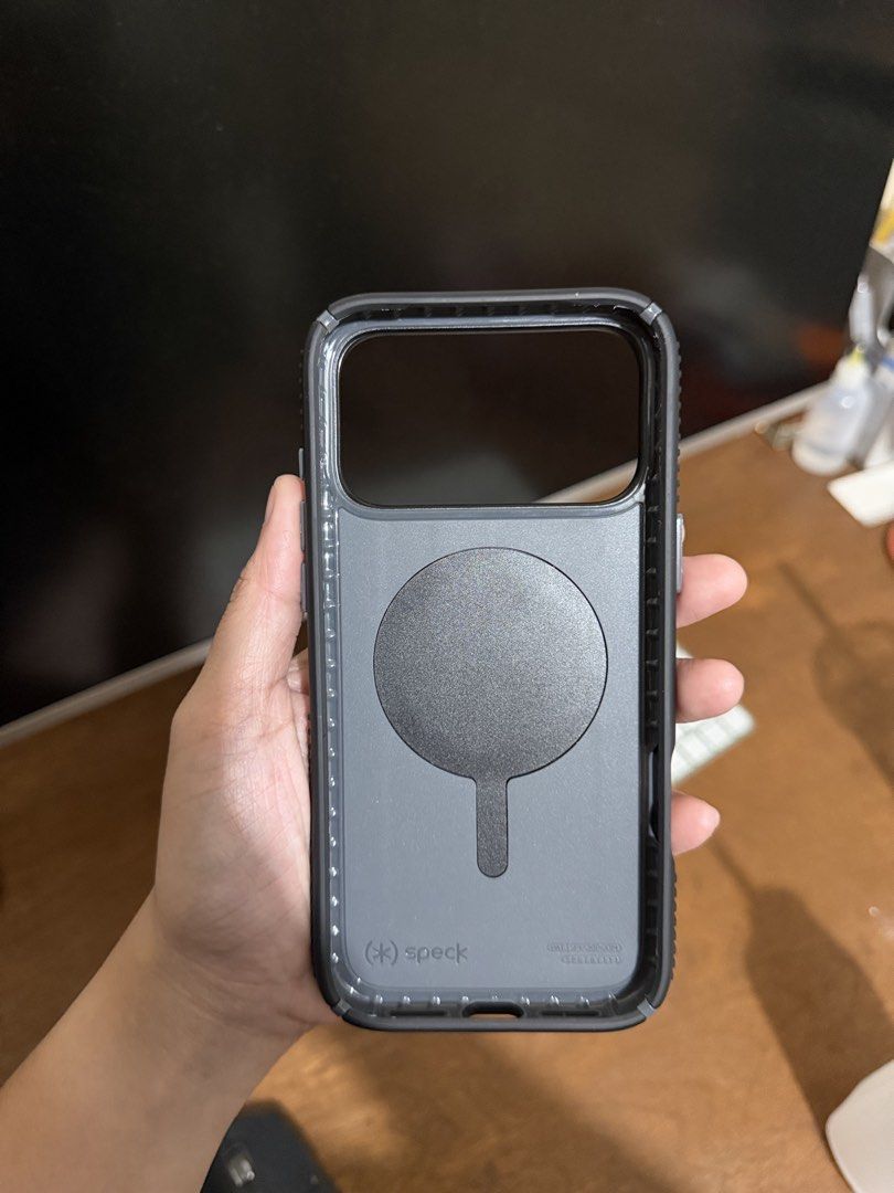 Original Speck Grip MagSafe Case for iPhone 17 Pro Max (Category: Cases & Sleeves) located in Manila. Submitted by razelysonn (Listing ID 1423244330, Image 2). Description: Fixed price! used twice only rfs: prefer my clear slim case just clean it, some smudges Location: Binondo.