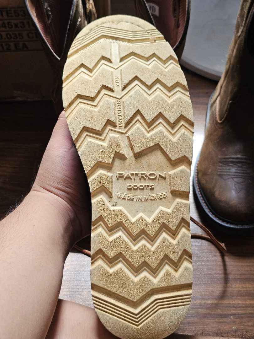 Patron Work Boots 708 Black (Category: Boots) located in Manila. Submitted by iamstantanas (Listing ID 1423126184, Image 3). Description: Moctoe Edt. Patron Work Boots 708 Black MOP: Bank transfer/Maya/Gcash PM for more info.