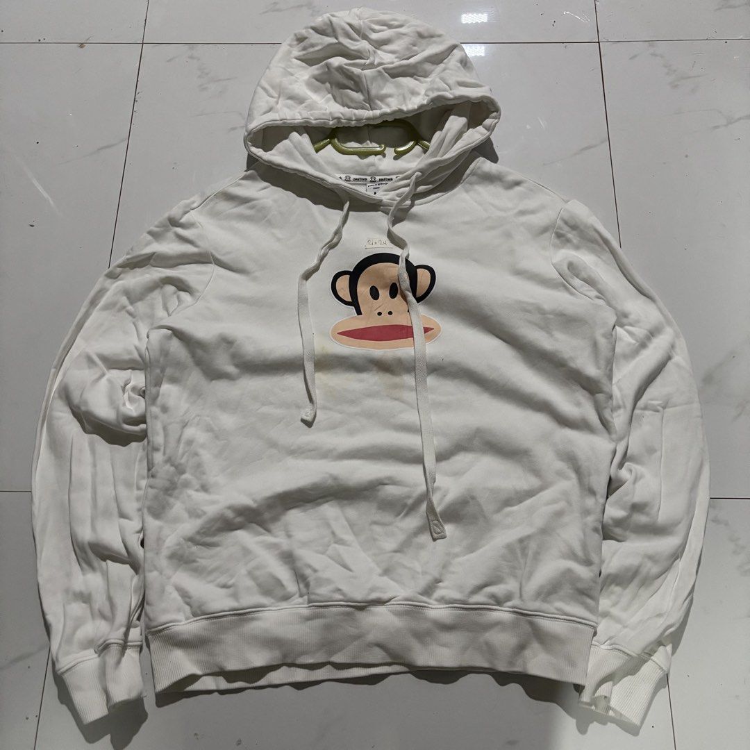 Paul Frank Hoodie - White - Medium (Category: Hoodies) located in Cavite. Submitted by prelovedbyreluv (Listing ID 1423245267, Image 1). Description: - Paul Frank hoodie - Size: Medium 21x24 - Iconic monkey graphic - Drawstring hood - Long sleeves - Comfortable fabric - Perfect for everyday wear.