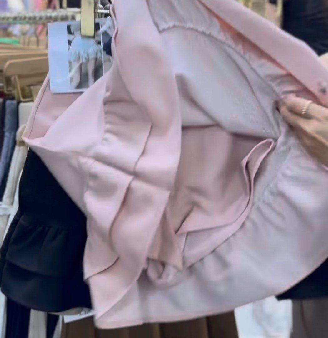 Pink Ruffle Skirt (Category: Skirts) located in Quezon City. Submitted by dertorr (Listing ID 1423220428, Image 2). Description: Can fit up to 32 waistline With inner shorts Original price is 950.