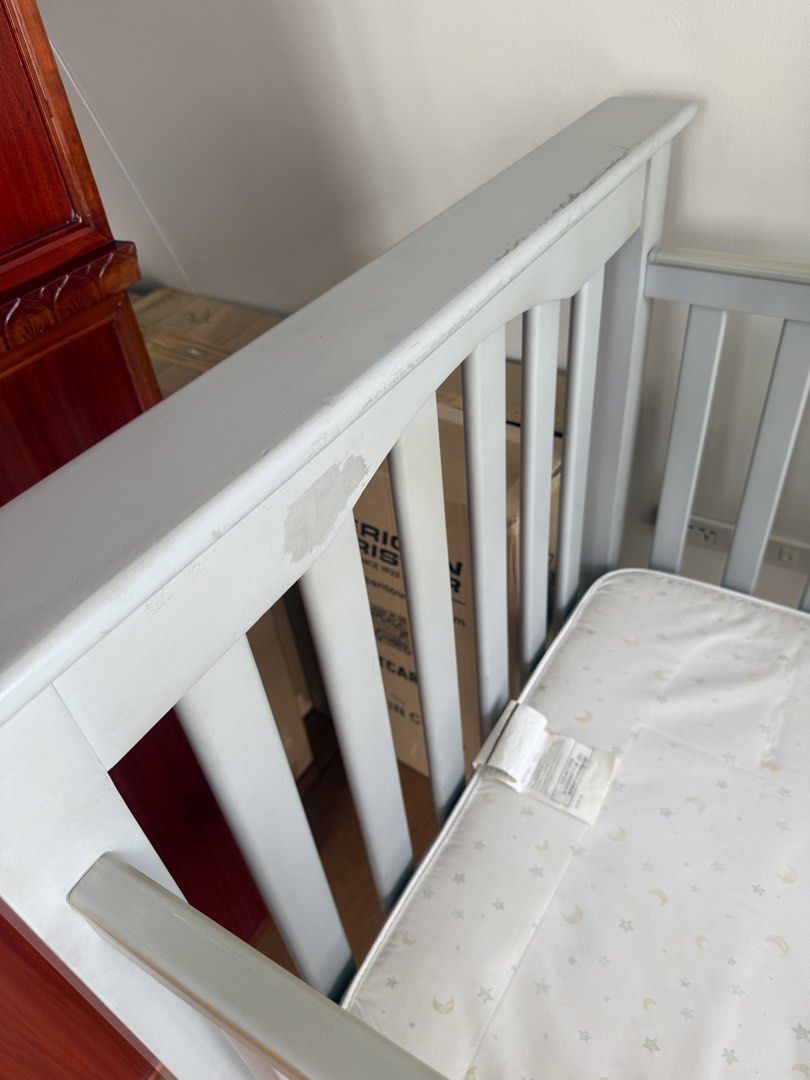 Pottery Barn Kids Kendall Crib (Category: Cots & Cribs) located in Makati City. Submitted by upcyclelady (Listing ID 1423110800, Image 3). Description: - Includes mattress - will be delivered as is - color: grey.