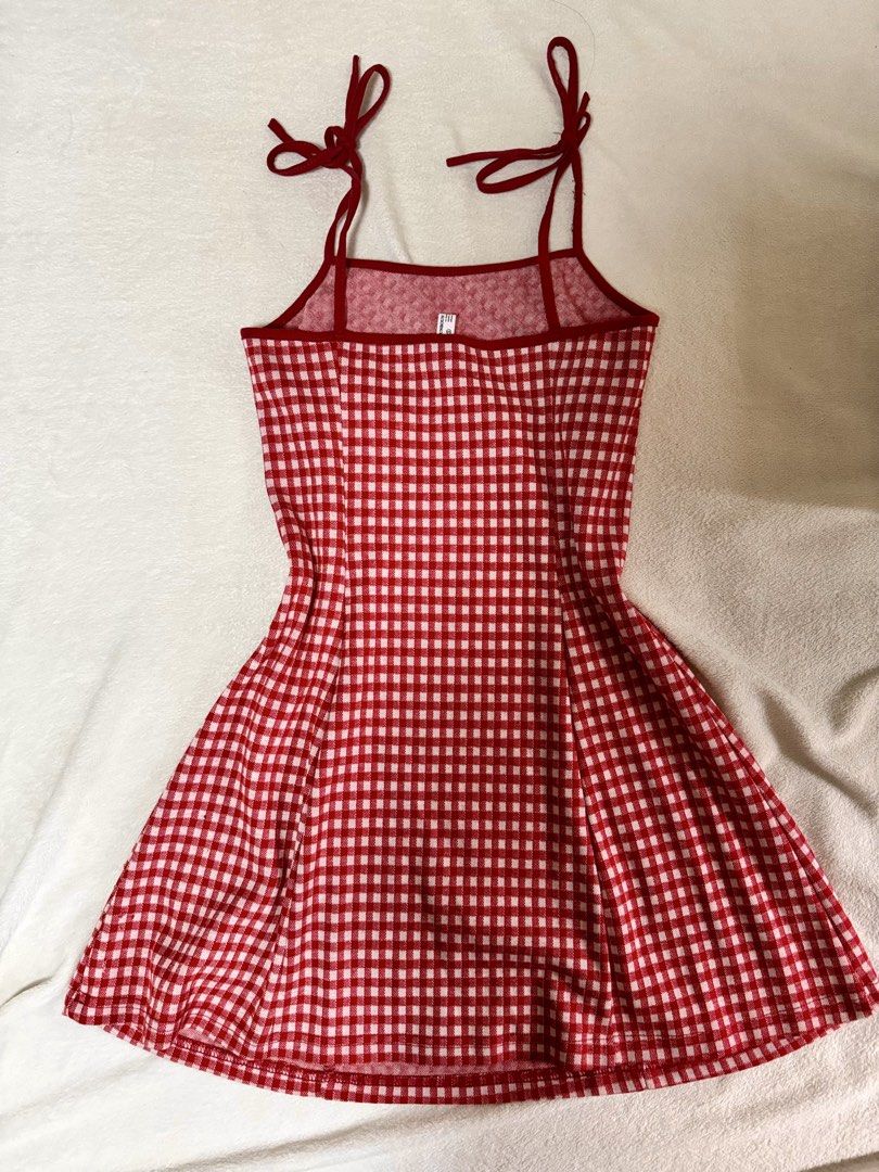 Red Gingham Dress with Tie Straps (Category: Dresses) located in Quezon City. Submitted by chrollo7 (Listing ID 1423103316, Image 2). Description: - Can fit XS-S - Barely used.