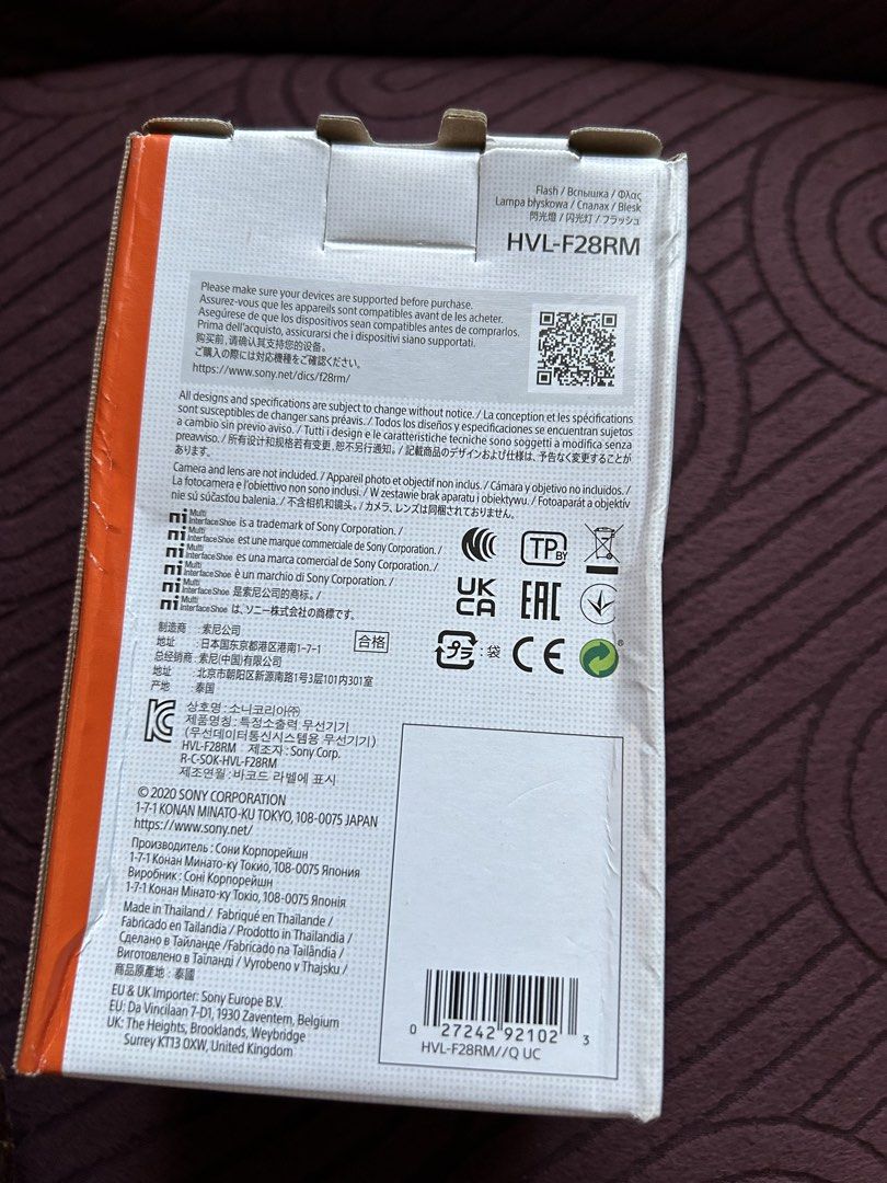 Sony HVL-F28RM Flash (Category: Cameras) located in Labrador. Submitted by kharen_1988 (Listing ID 1423163723, Image 2). Description: Sony HVL-F28RM flash with wireless radio control. Includes the flash unit, a pouch, a mini-support, and a connector protect cap. Features external flash control from the camera body, built-in wireless radio communication, commander function, and receiver function. Guide number 28 (50 mm position, ISO 100 + m)..