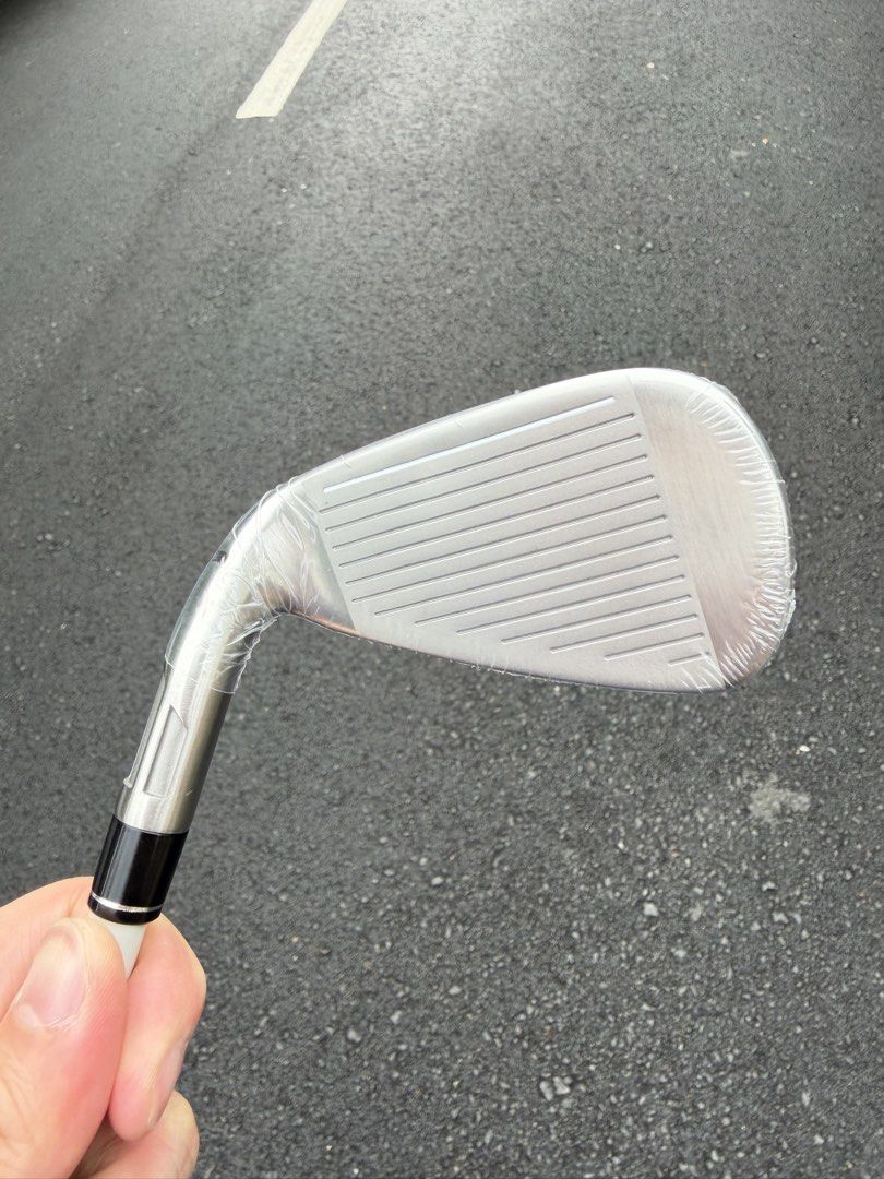 TaylorMade SIM2 MAX Golf Iron Set (Category: Golf) located in Manila. Submitted by eclipse58 (Listing ID 1423093623, Image 3). Description: ⛳ 2021 Taylormade Sim2 Max Irons (5-Piece Set) 🔥♠️ 💎 Brand New | Authentic | Still in Plastic Set Includes: ✅ 7, 8, 9, Pitching Wedge & Sand Wedge Specifications: 🧩 Tensei TaylorMade Graphite Shafts 🧩 Ladies Flex | TM 40g 🏷️ DISCOUNTED Selling Price: ₱26,800 😍 📍 Location: Quezon City.