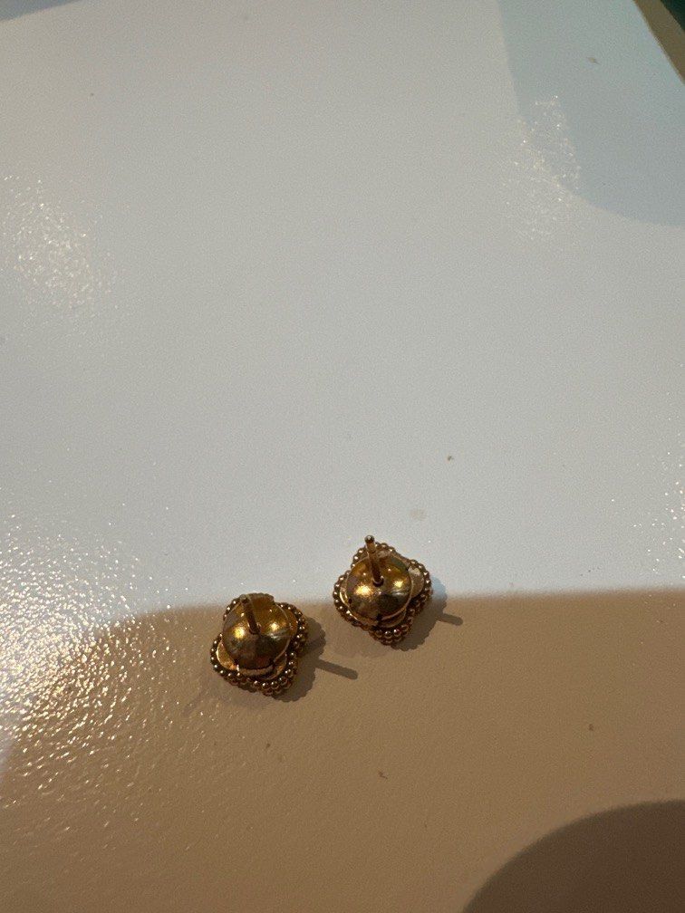 VCA HK setting Earrings (Category: Earrings) located in San Pablo. Submitted by ther____ (Listing ID 1423162904, Image 2). Description: REAL 18k rose gold. 2.31g.