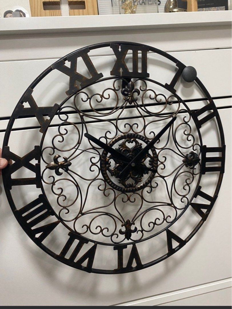 Vintage Click (Category: Clocks) located in Quezon City. Submitted by waytodeclutter (Listing ID 1423168040, Image 1). Description: 18 inches from left to right.
