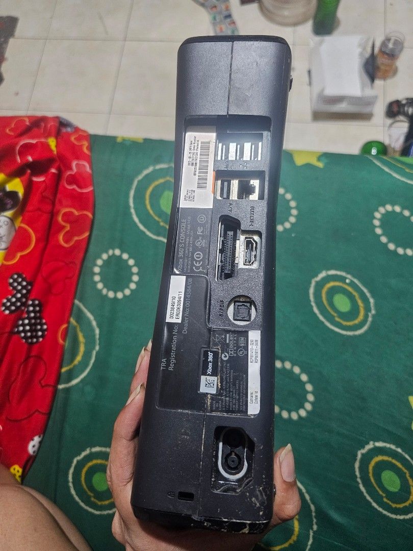 Xbox 360 Console defective (Category: Xbox) located in Bacoor. Submitted by ginaxis15 (Listing ID 1423128688, Image 2). Description: Selling as defective Xbox 360 untested wala ako charger Last price: 1300 Pwde nyo itest dito dala kayo charger kunin man o hindi ayos lang for pickup molino bacoor cavite 09911820458.